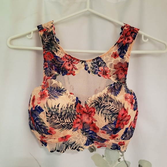 Victoria's Secret High Neck Lace Bralette - Picture 1 of 3